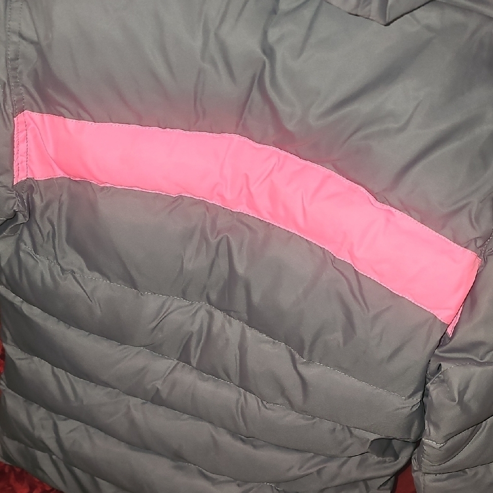 Champion Kids Puffer Jacket in Charcoal and Bright Pink Size Small (6/6X) - Picture 8 of 12